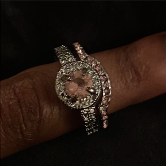 Fashionable 2pc Ring Set With Pink Gem Stone💍 - Picture 4 of 7
